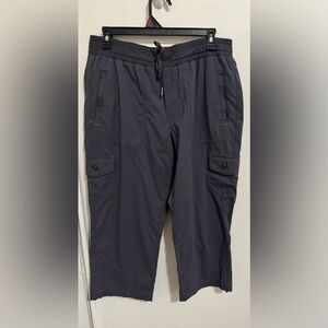 L.L Bean Women’s Vista Camp Pants Crop grey Size Medium